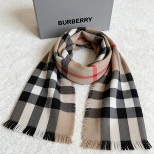 Burberry Vintage Check Cashmere Scarf